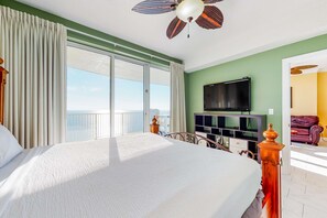 2 bedrooms, iron/ironing board, WiFi, bed sheets - Ocean-view condo with pool, hot tub, WiFi, AC, & complimentary beach service (Panama City Beach)