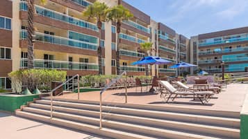 Basic Apartment | Terrace/patio