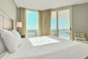 Iron/ironing board, WiFi, bed sheets - Comfortable, Open unit, Stunning Views, Minutes to Entertainment (Destin)