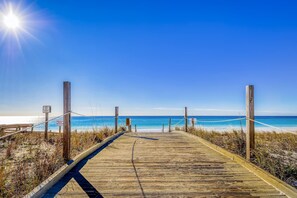 Beach - Sandpiper Cove 8114 (Destin)