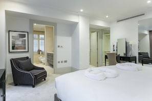 2 Schlafzimmer, BĂŒgeleisen/BĂŒgelbrett, WLAN, BettwĂ€sche