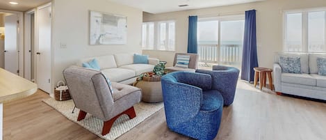 テレビ、書斎 / ワークスペース