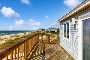 Property grounds - Gorgeous private home with gulf views, dog-friendly & community pool (St. George Island)