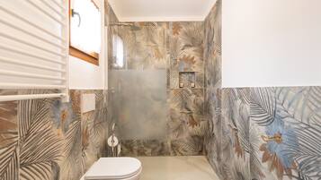 Shower, towels