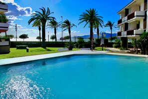 Pool - Apartment Playazul Cambrils n first line of beach in Cambrils (Cambrils)