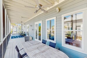 Outdoor dining - Family-Friendly Getaway w/ a Large Balcony & Patio - Steps from the Sand (Port St. Joe)