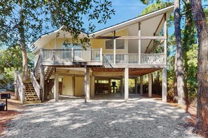 Exterior - Snowbird-friendly home near the beach with deck, outdoor shower, W/D (St. George Island)