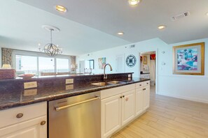 Fridge, microwave, oven, stovetop - Inviting & bright condo w/shared on-site amenities - walk to the beach (Destin)
