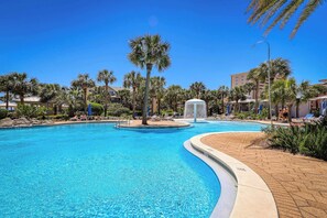 Pool - Inviting & bright condo w/shared on-site amenities - walk to the beach (Destin)