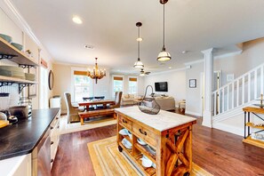 Interior - Snowbird-friendly home in gated community with hot tub, pool, balcony, & grill (Destin)