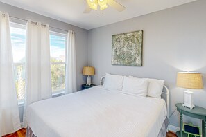 4 slaapkamers, een strijkplank/strijkijzer, wifi, beddengoed