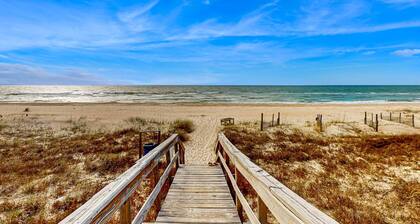 Great, dog-friendly home with Gulf views, shared pool, just steps from the Gulf