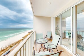 Property grounds - Majestic Sun B1010 | Beachfront Bliss with Pool! (Miramar Beach)