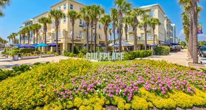 3rd-floor studio with Gulf view, balcony, pools, & tennis