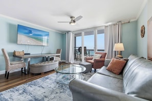 TV, offices - Gulf-front condo with balcony, beach access, pool & hot tub (Destin)