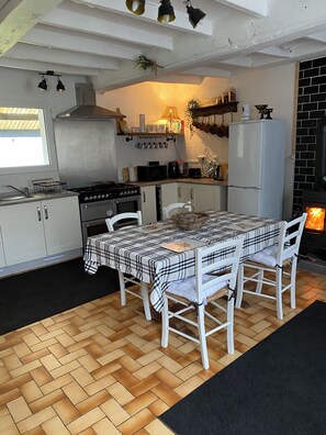 Luokittelematon kuva, 5 kautta 14, painike