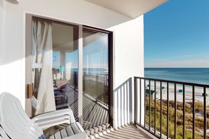 Property grounds - Emerald Towers 0506 (Destin)