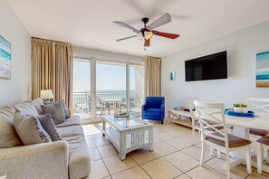 TV, offices - Bright, Gulf view condo w/ balcony & shared lagoon pool/gym - steps to beach (Destin)