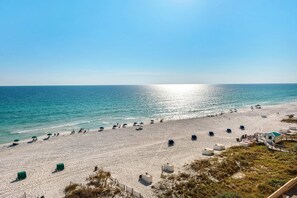On the beach - Emerald Towers 0805 (Destin)