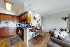 Interior - Charming Condo with Shared Pools & Hot Tub, Ocean View, High-Speed WiFi, and W/D (Mexico Beach)