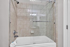 Shower, towels - Azure 202-Newly Refreshed 2026 (Fort Walton Beach)