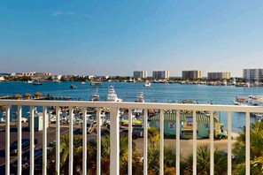 Property grounds - Bartaria 301 (Destin)