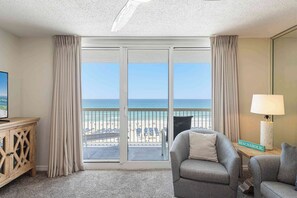 Fernseher, DVD-Player, Arbeitsbereiche