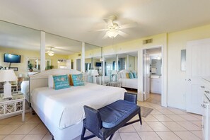 1 bedroom, iron/ironing board, WiFi, bed sheets - Colorful Condo with Shared Pool, WiFi, Private Washer/Dryer, and Central AC (Destin)