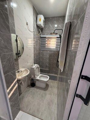 Imagen sin descripción, 3 de 7, botón