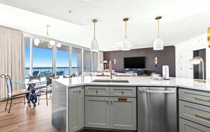 Dining - Experience the perfect blend of luxury, comfort, and breathtaking Gulf views at Silver Shells (Destin)