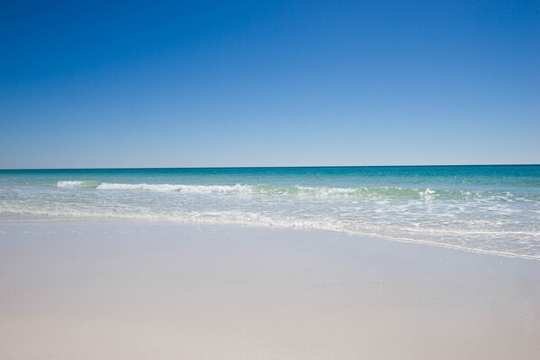 Beach - Islander 215 (Destin)
