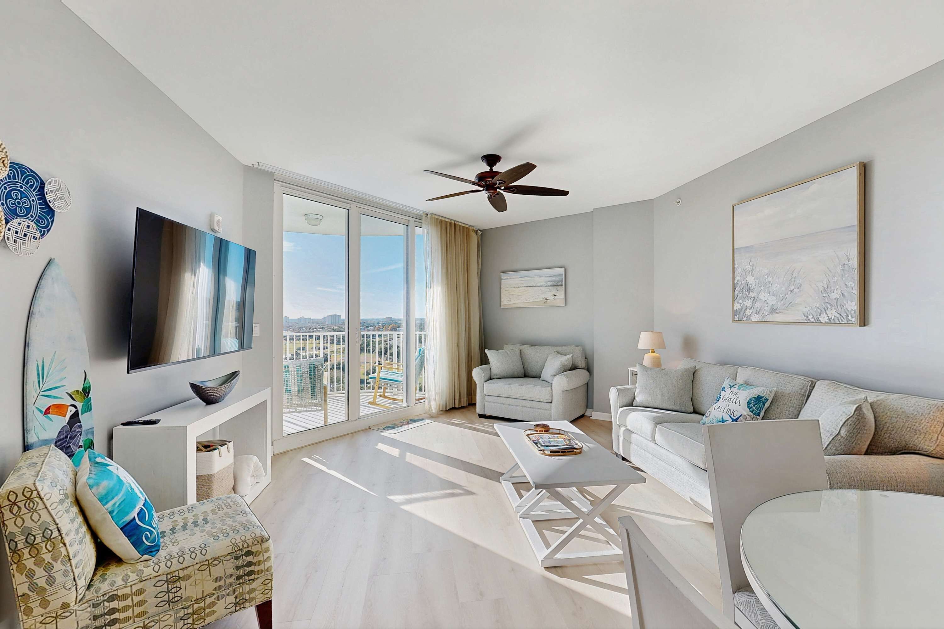 Televisión y oficina 