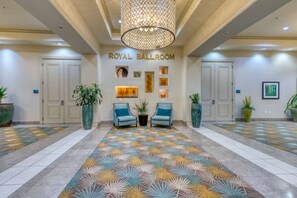 Interior - Spacious Condo w/Free WiFi, Shared Hot Tub, Pool, Tennis, and Central A/C (Destin)