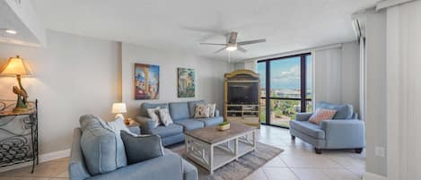 Televisión, reproductor de DVD y oficina