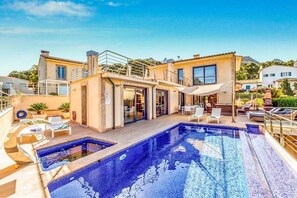 Outdoor pool - Villa Cavall Cala San Vicenç (Cala Sant Vicenç)
