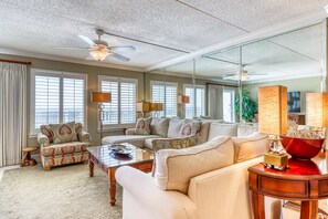 TV, DVD player, offices - 6th-floor, updated condo with beach service - near dining (Fort Walton Beach)