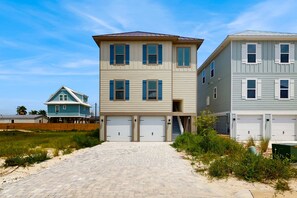 Exterior - Nautical home in coastal community with shared pool, Wifi, Pet friendly (Pensacola)