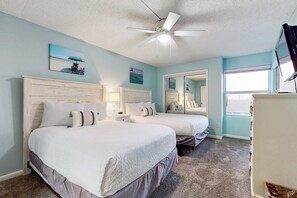 2 bedrooms, iron/ironing board, WiFi - Updated, first-floor, open, airy condo with great views - close to dining (Fort Walton Beach)