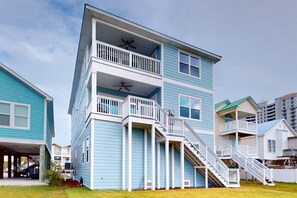 Exterior - Dog-friendly house near the beach, balconies, washer&dryer, & cable (Navarre)