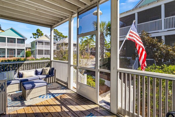 Terrace/patio - Wonderful Home Close to the Beach with Shared Pool & Hot Tub, Free WiFi, AC (Port St. Joe)