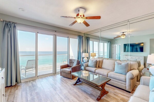 TV, offices - Sterling Sands Gulf-Front Condo, Pool & Beach (Destin)