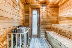 Sauna - Ninth-Floor Suite in Beachfront Complex w/ WiFi, AC, Shared Pool, & Tennis Court (Destin)