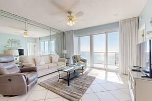 TV, DVD player, offices - Vibrant condo on the Gulf with pool, fitness room & playground (Destin)