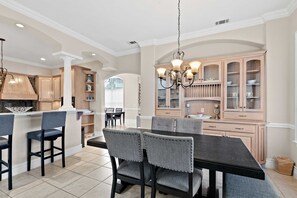 Dining - Destiny East Laguna Vista (Destin)