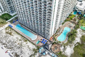 Exterior - Beachfront, 15th-floor condo with great Gulf view, hot tub, pools & gyms (Destin)