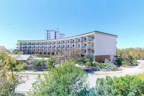 Exterior - Bright, coastal condo with resort pool and hot tub (Miramar Beach)