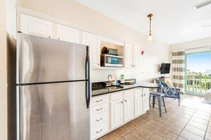 Fridge, microwave, coffee/tea maker, toaster - Comfortable studio with shared outdoor pool, hot tub, BBQ area, and pool views (Seacrest)