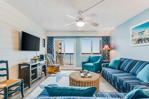 TV, DVD player, offices - Great Pinnacle Port villa with lots of character & balcony - steps from beach (Panama City Beach)