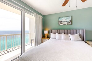 3 bedrooms, iron/ironing board, WiFi - Elegant touches & beachfront views with pools & fitness center (Panama City Beach)