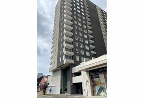 Exterior - Central and modern apartment in Temuco.Cowork/gym/lavandería entrance by Safecard. (Cautin)